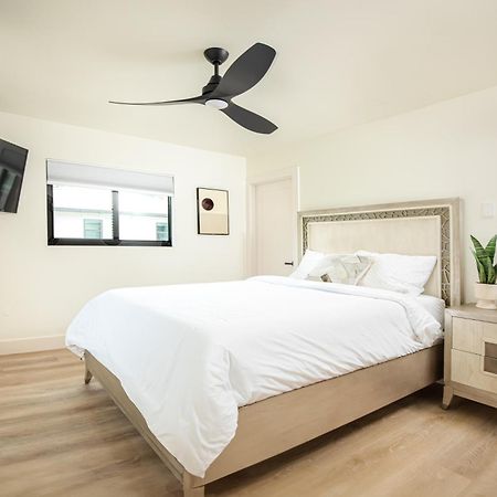 Black Vanilla - Stylish Symphony 3Miles Downtown North North Naples Екстериор снимка