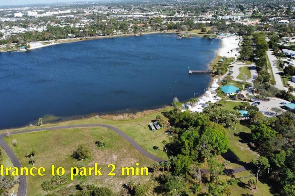 Black Vanilla - Stylish Symphony 3Miles Downtown North North Naples Екстериор снимка